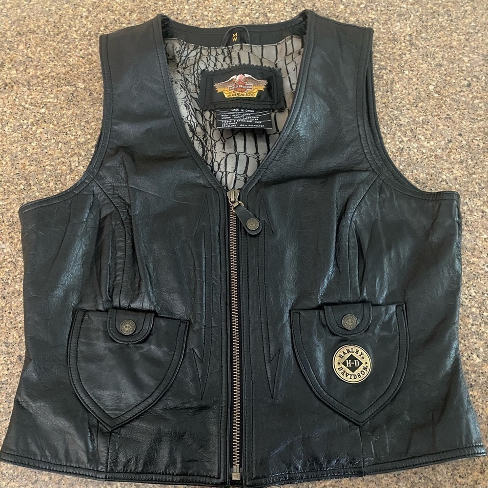 Unique Harley Davidson Women’s Black Vest NWOT​​​​​​​​​​
